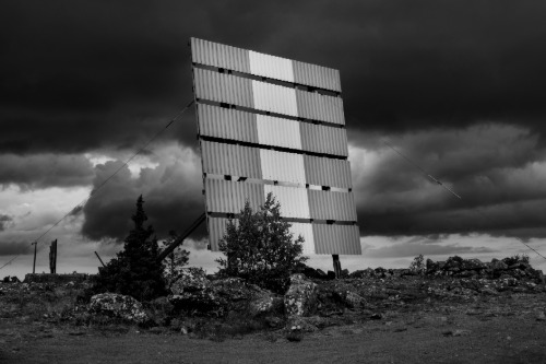 Svartvit storm navigationsmärken linjemärket