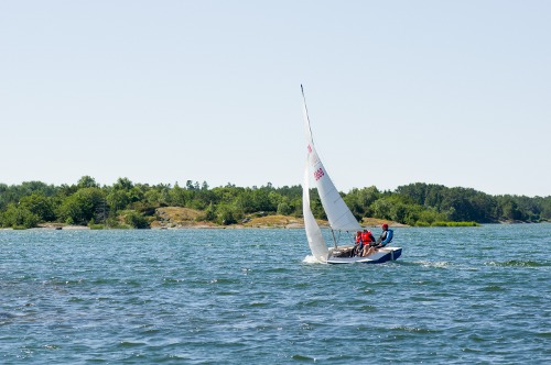 Segling med jolle på Bofjärd
