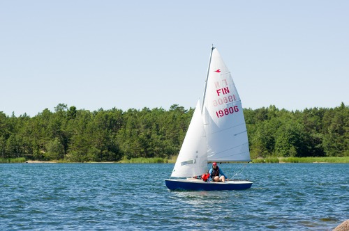 Segling med jolle på Bofjärd