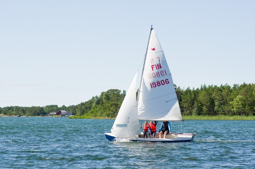 Segling med jolle på Bofjärd