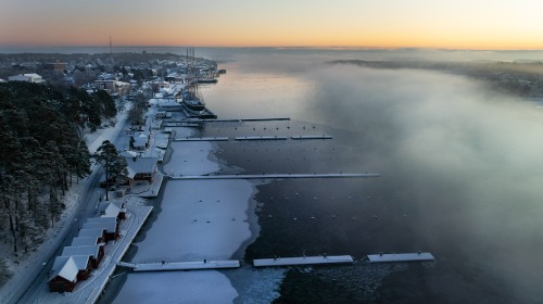 Västra hamnen i vinterskrud