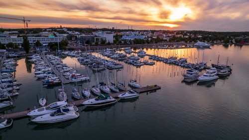 Östra hamnen sommarnatt