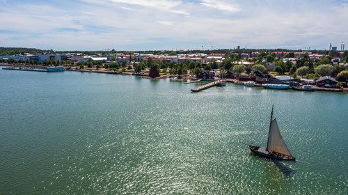 Skötbåt i Mariehamn 1
