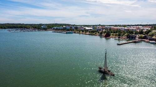 Skötbåt i Mariehamn 1