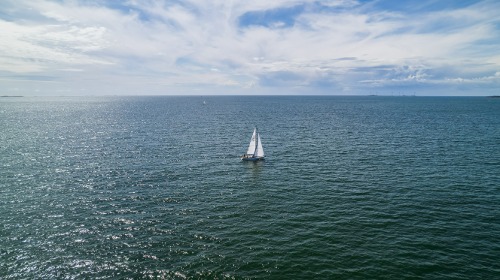 Segelbåt vid Rödhamn
